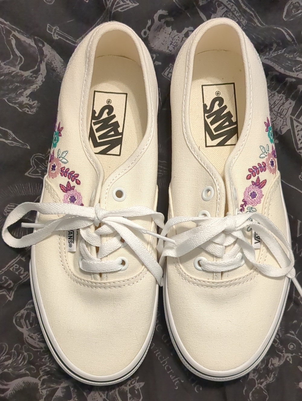 Vans Women's Sneakers with Floral Embroidery